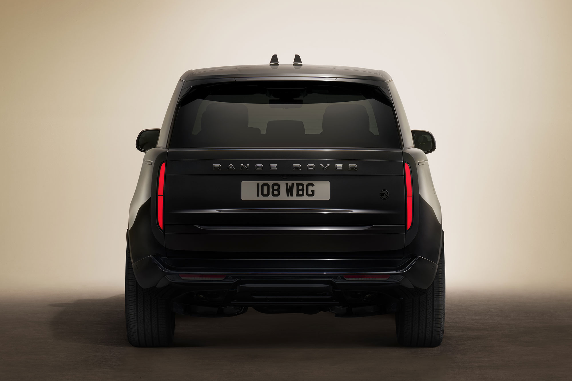 Range Rover Black Full Size 2025