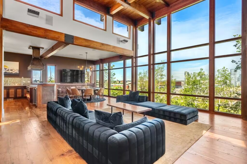 Calgary - Luxurious Executive Lodge