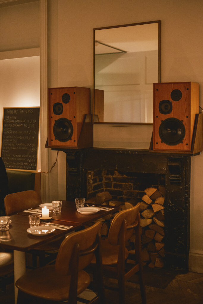 Hausu Hi-Fi listening bar. Photo by Teo Della Torre, courtesy of Hausu.