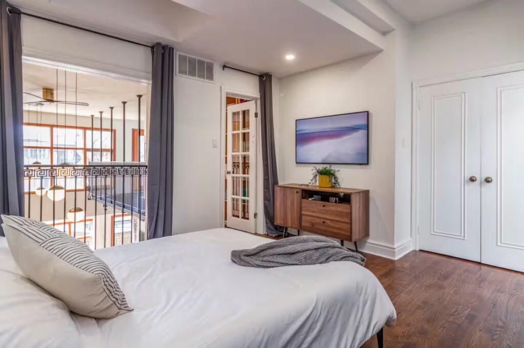 Toronto - Warehouse Design, Refined