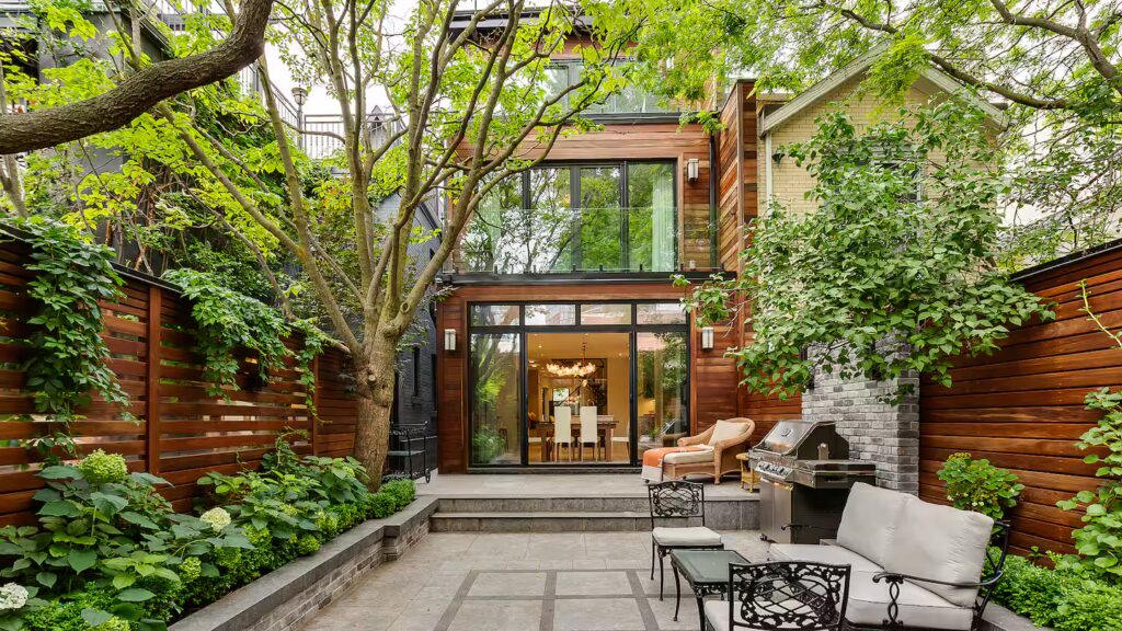 airbnb toronto 716891251238641816