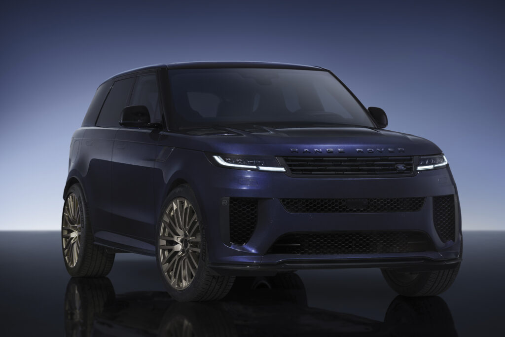 Range Rover Sport SV Bespoke Service. Photo retrieved from The Book For Men Fall-Winter 2025.