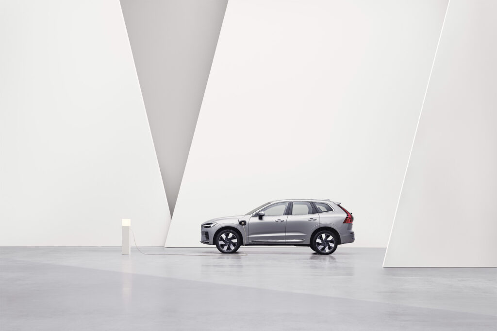 2026 Volvo XC60 T8 plug‑in hybrid.