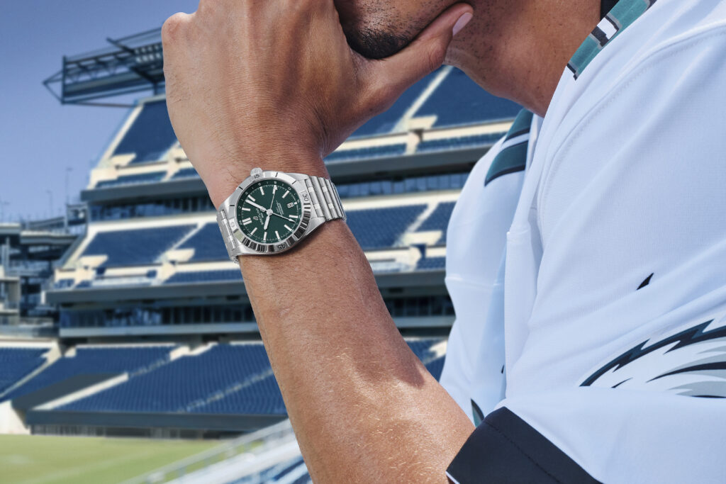 34_Breitling_x_NFL_Chronomat_Automatic_GMT_40_NFL_Philadelphia_Eagles_Edition 