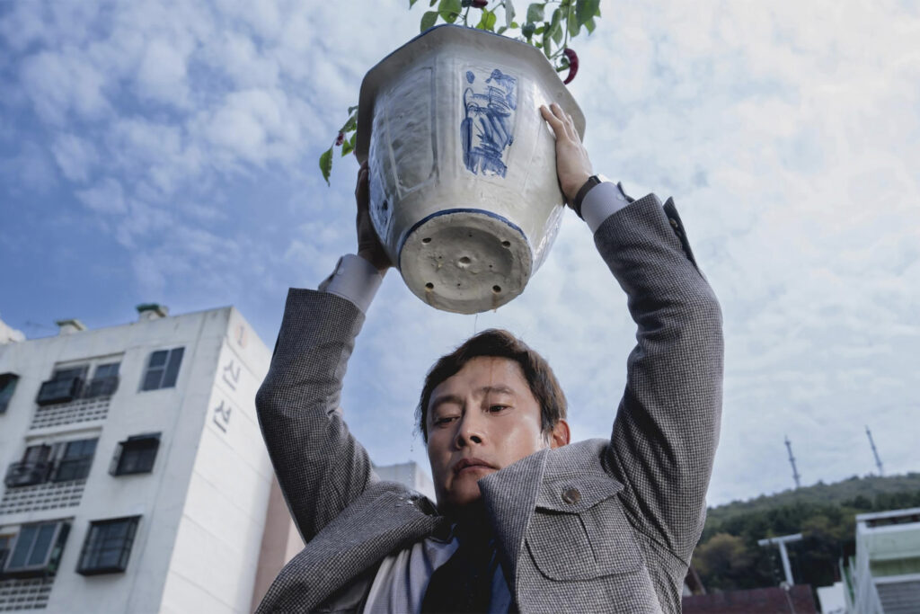 Lee Byung-Hun No Other Choice credit elevation pictures