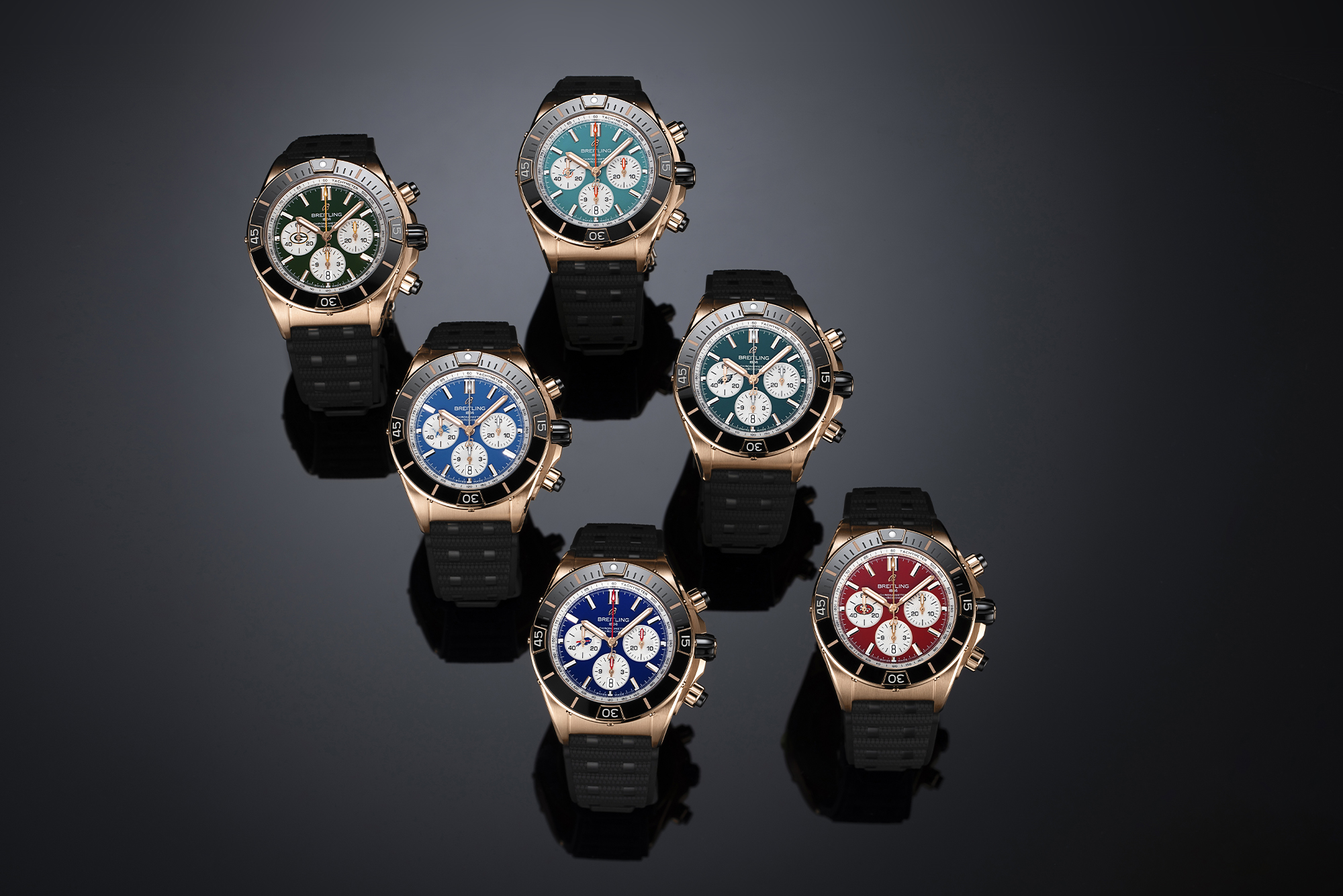 SuperChronomat-Gold-NFL-group. Photo retrieved from Breitling.