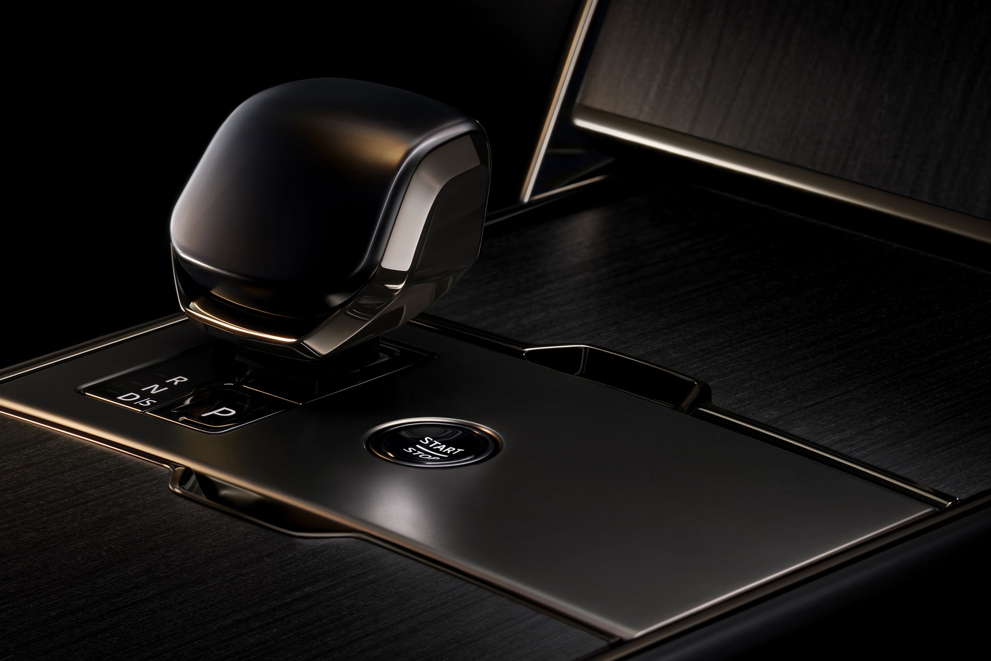 Range Rover marks the North American debut of the SV Black at Design Miami with its exclusive 'Dipped in Black' installation