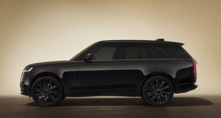 Range Rover marks the North American debut of the SV Black at Design Miami with its exclusive 'Dipped in Black' installation