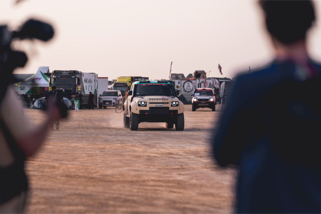 dakar rally defender 2026