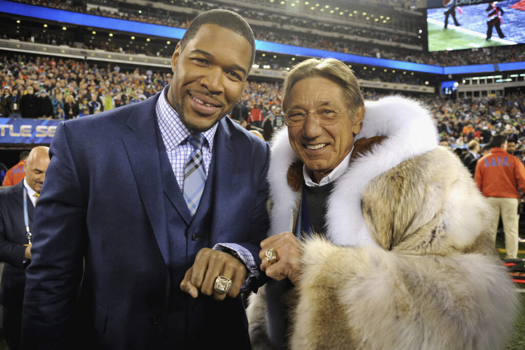 EAST RUTHERFORD, NJ - FEBRUARY 02: Former NFL players Michael Strahan (L) and Joe Namath attend the Pepsi Super Bowl XLVIII Pregame Show at MetLife Stadium on February 2, 2014 in East Rutherford, New Jersey. (Photo by Kevin Mazur/WireImage)