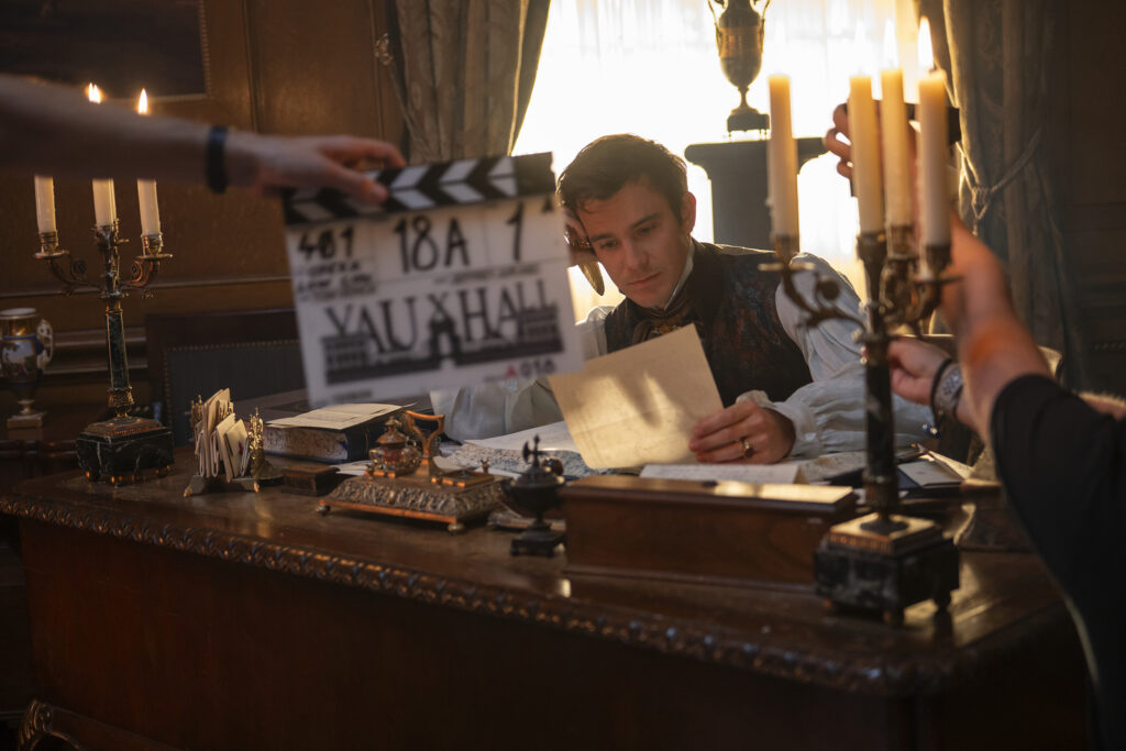 Bridgerton. Luke Thompson as Benedict Bridgerton in episode 401 of Bridgerton. Cr. Liam Daniel/Netflix © 2025