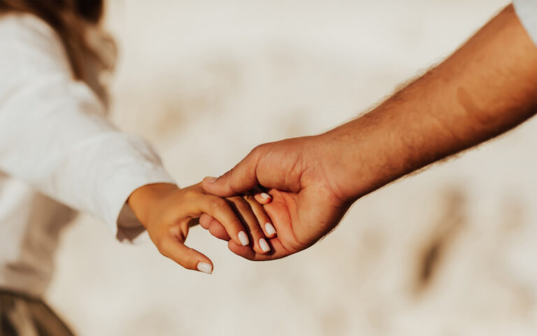 Valentine's Day dos and don'ts. Photo courtesy of Adobe Stock.