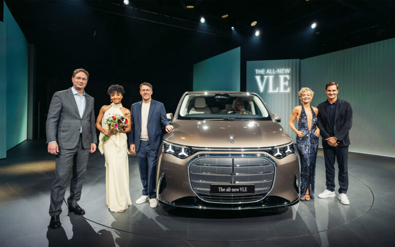 Mercedes VLE Minivan 2026. Photo courtesy of Mercedes.