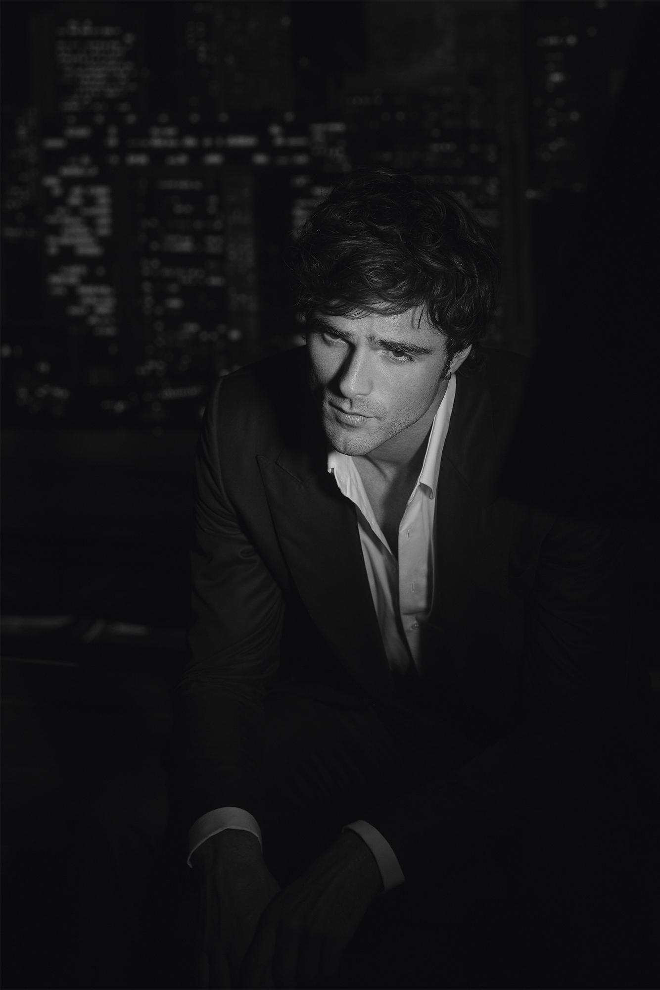 JACOB ELORDI FOR BLEU DE CHANEL. PHOTO COURTESY OF CHANEL.