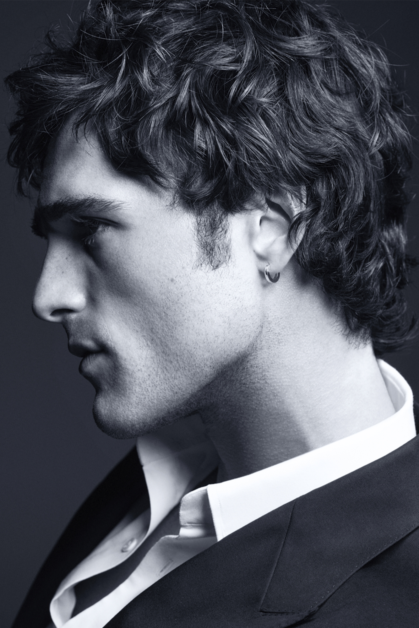 JACOB ELORDI FOR BLEU DE CHANEL. PHOTO COURTESY OF CHANEL.