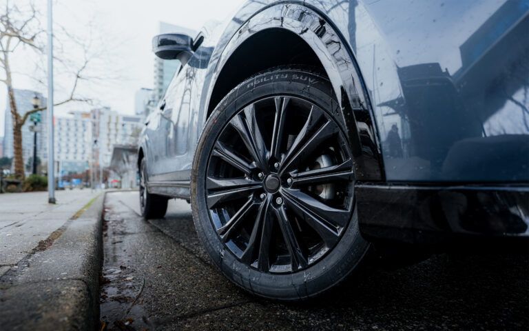 AGILITY SUV. RIDGECRAWLER. PHOTO COURTESY OF BLACKHAWK TIRES CANADA.
