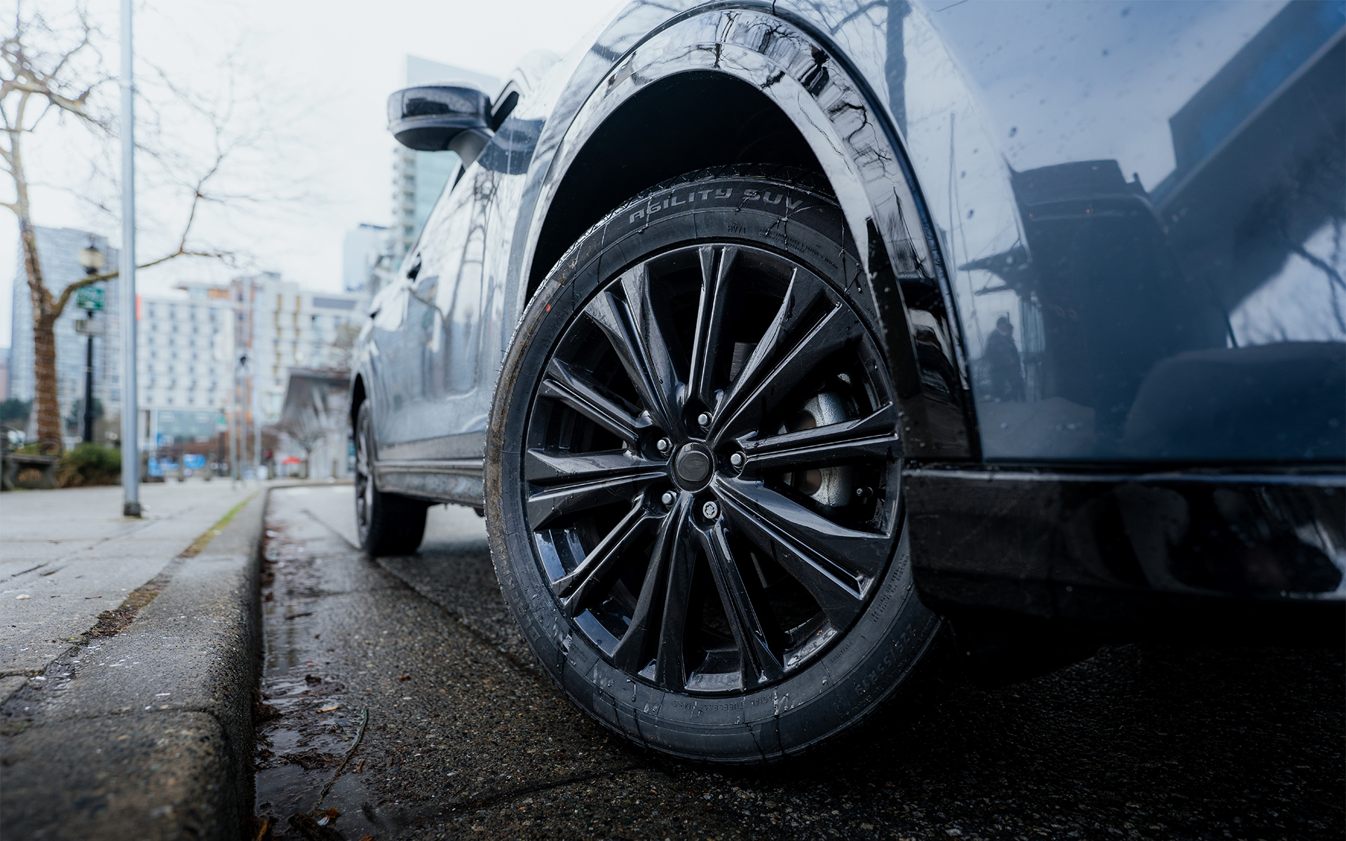 AGILITY SUV. RIDGECRAWLER. PHOTO COURTESY OF BLACKHAWK TIRES CANADA.