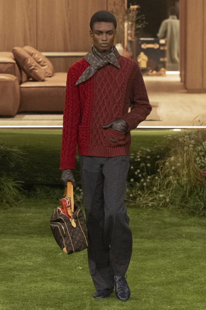 LOUIS VUITTON SILK TECH, MEN'S FALL WINTER 2026. PHOTOS COURTESY OF LOUIS VUITTON.