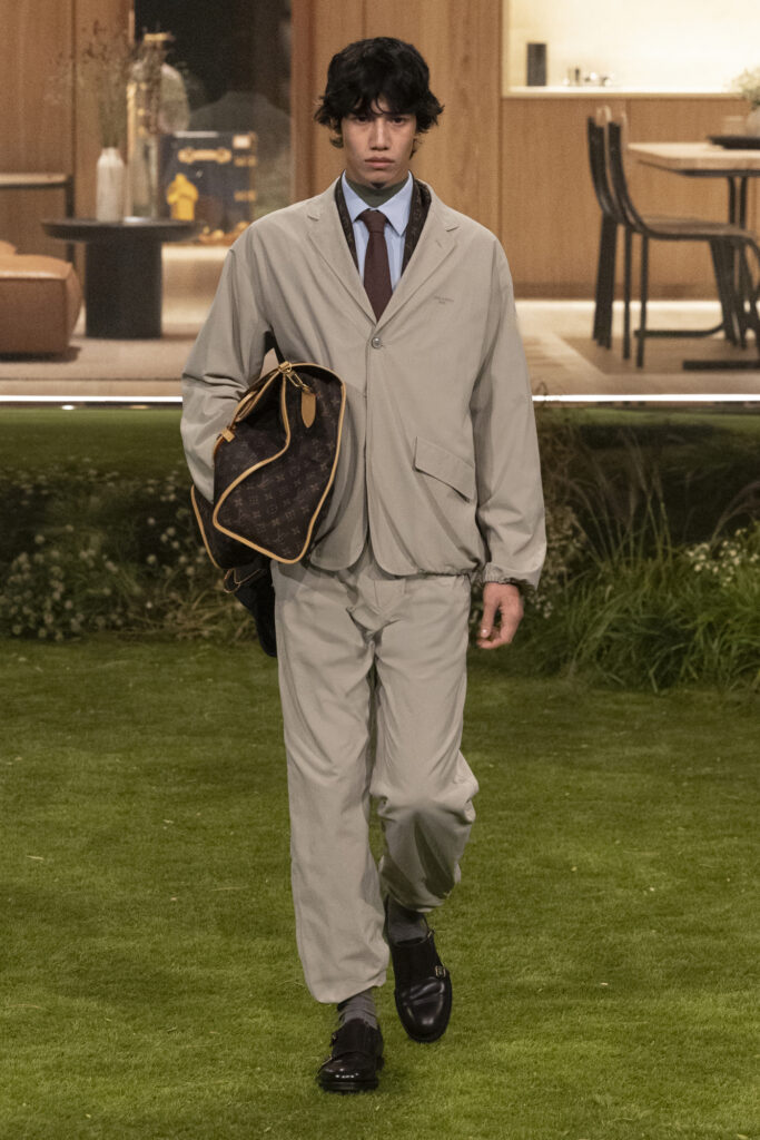 LOUIS VUITTON SILK TECH, MEN'S FALL WINTER 2026. PHOTOS COURTESY OF LOUIS VUITTON.