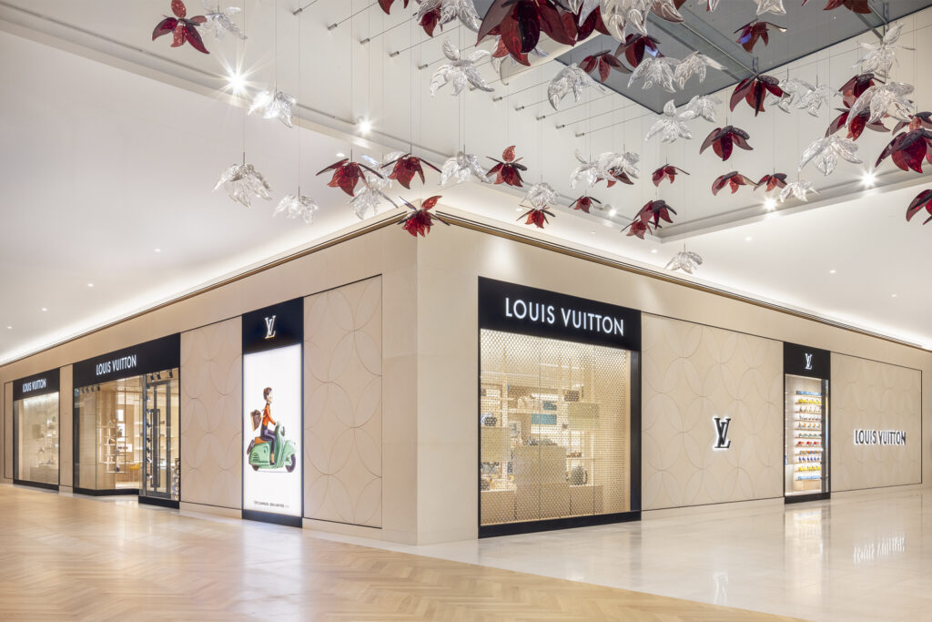  Louis Vuitton Oakridge Mall Store Opening Vancouver 