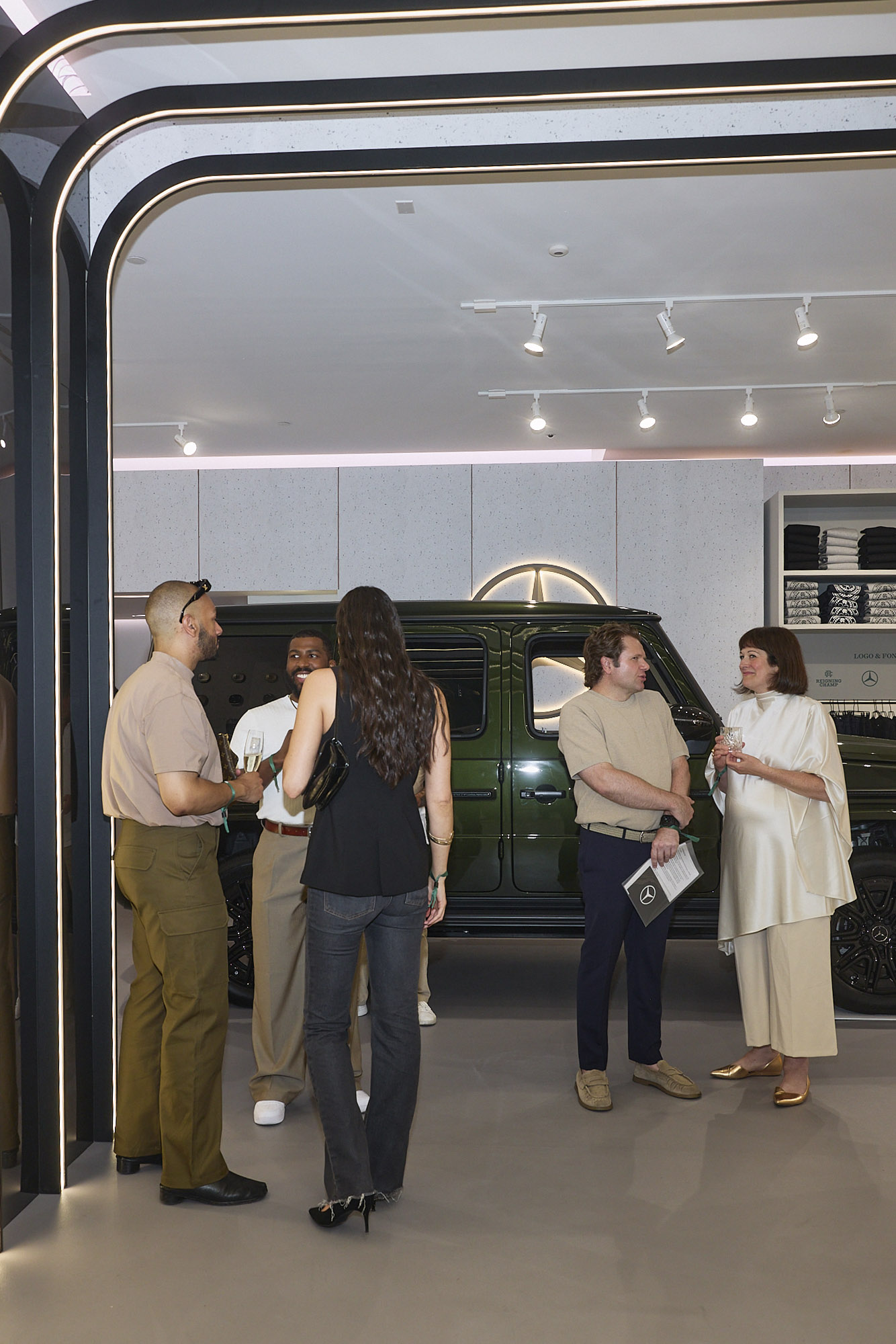 MERCEDES-BENZ STUDIO TORONTO. PHOTO BY DAVID PIKE.