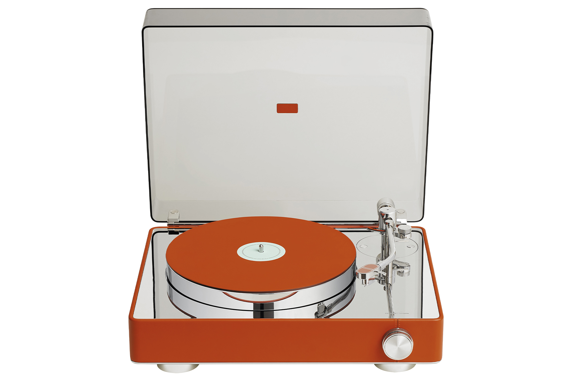 Platines vinyle 33 et 45 tours Hermès Turntable en chrome poli miroir et veau Swift - Collection PE26 - Hermès © Studio des Fleurs (1)