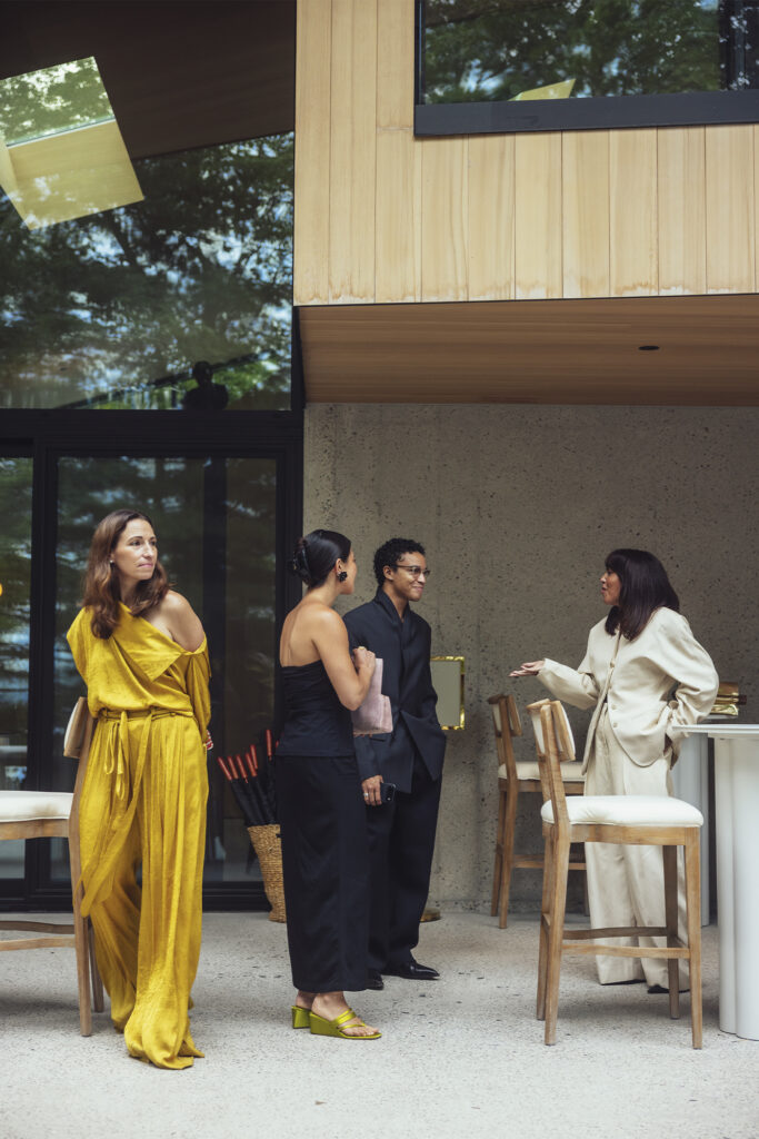 Range Rover House Muskoka - Photo by Denis Lipman