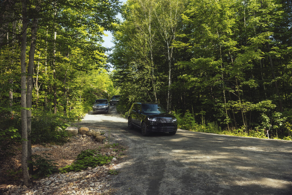 Range Rover House Muskoka - Photo by Denis Lipman