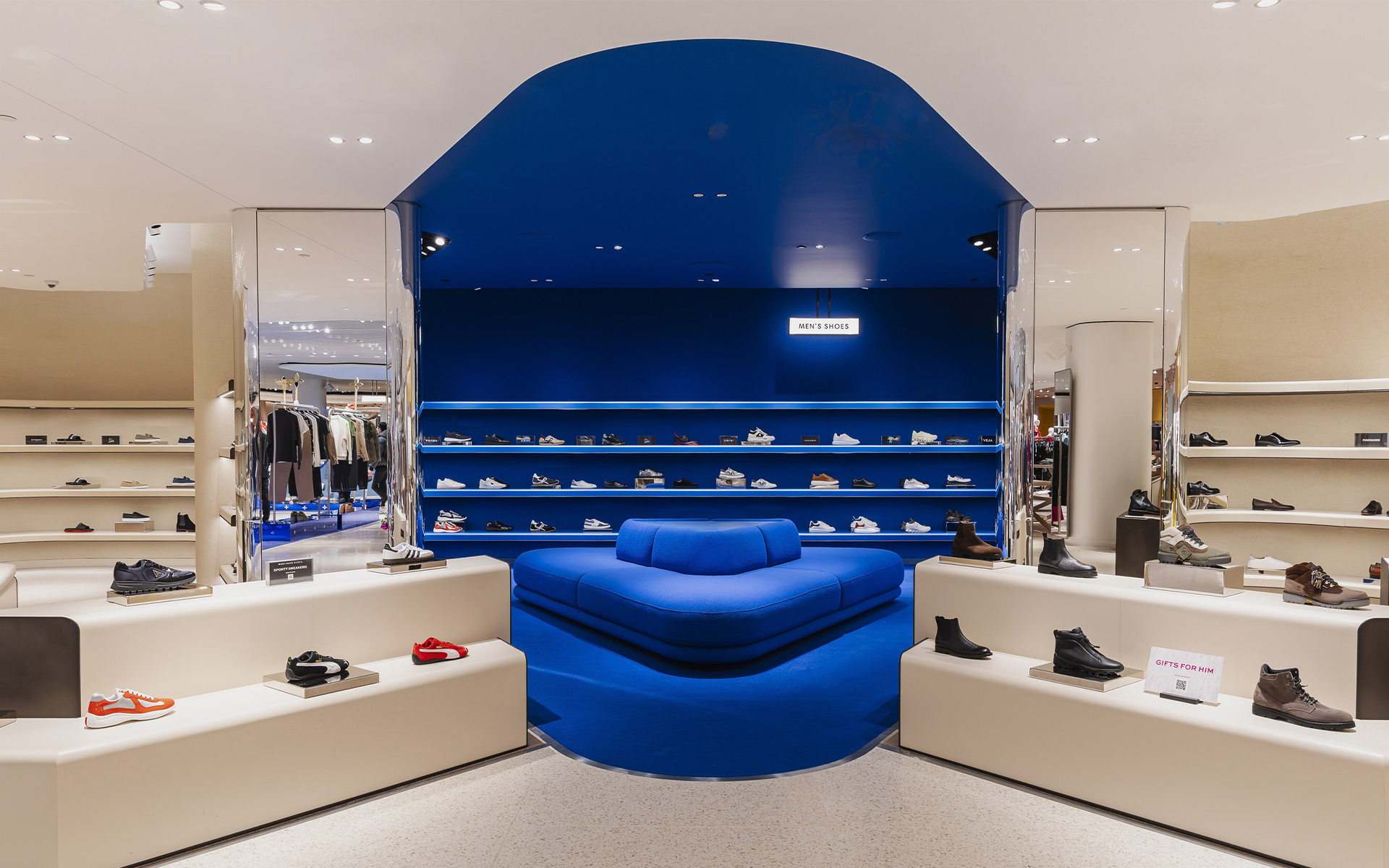 photo courtesy of Holt Renfrew.