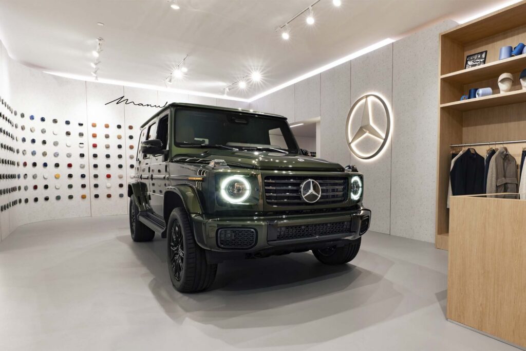 Mercedes-Benz Toronto Holt Renfrew Pop-Up. Photo courtesy of Newswire.