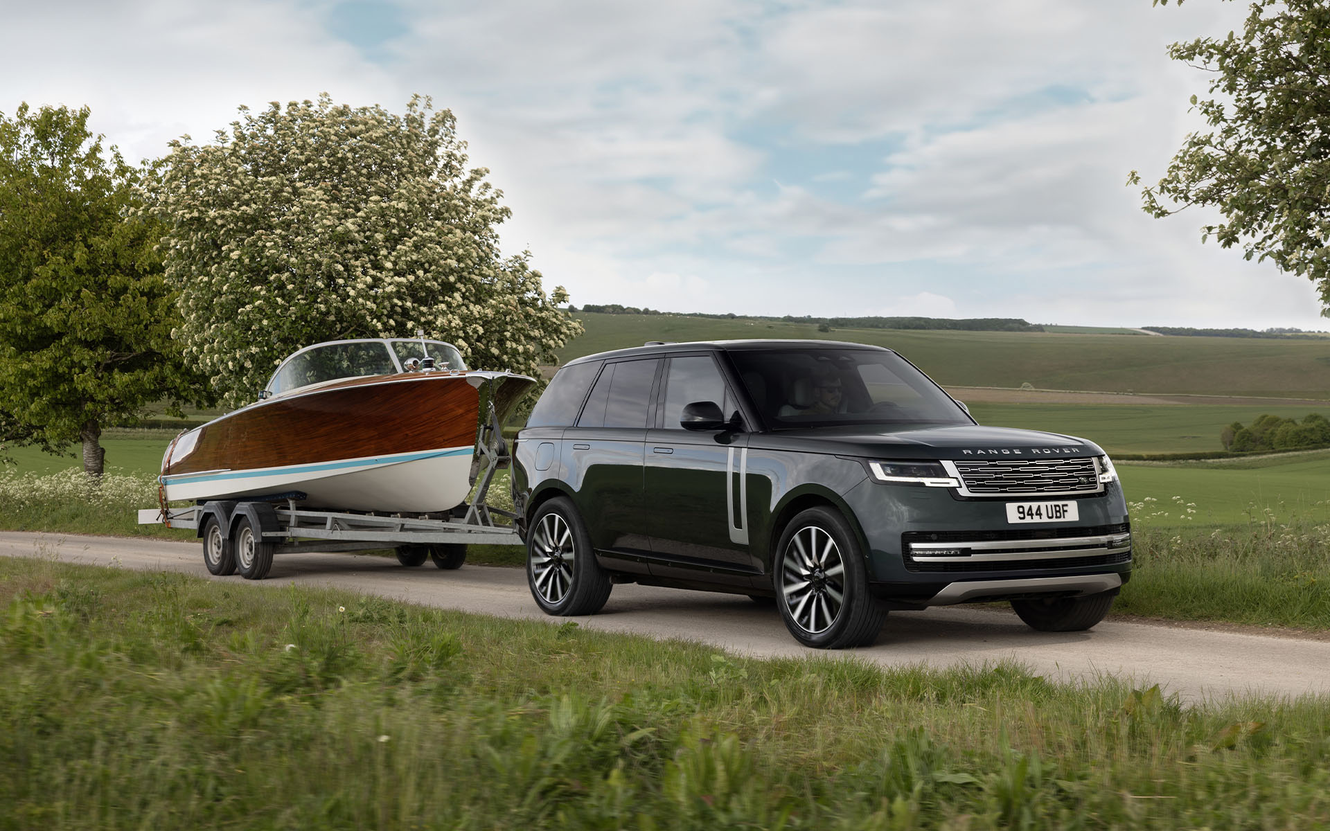 RANGE ROVER ELECTRIC 9-2026. PHOTO COURTESY OF RANGE ROVER.