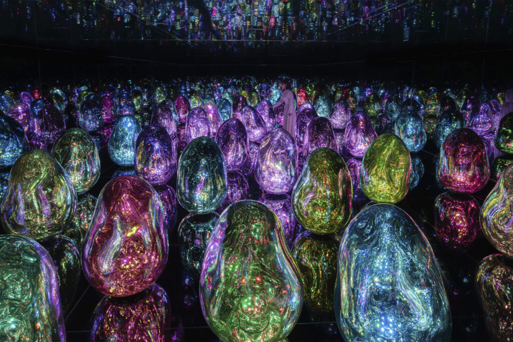 31_Main_Black Waves_Infinite Crystal World_KyotoBiovortex