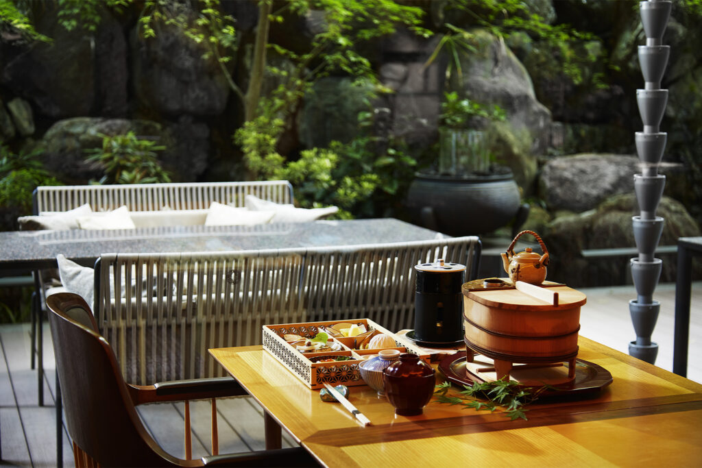 Kaiseki Mizuki Lunch Daylight by window