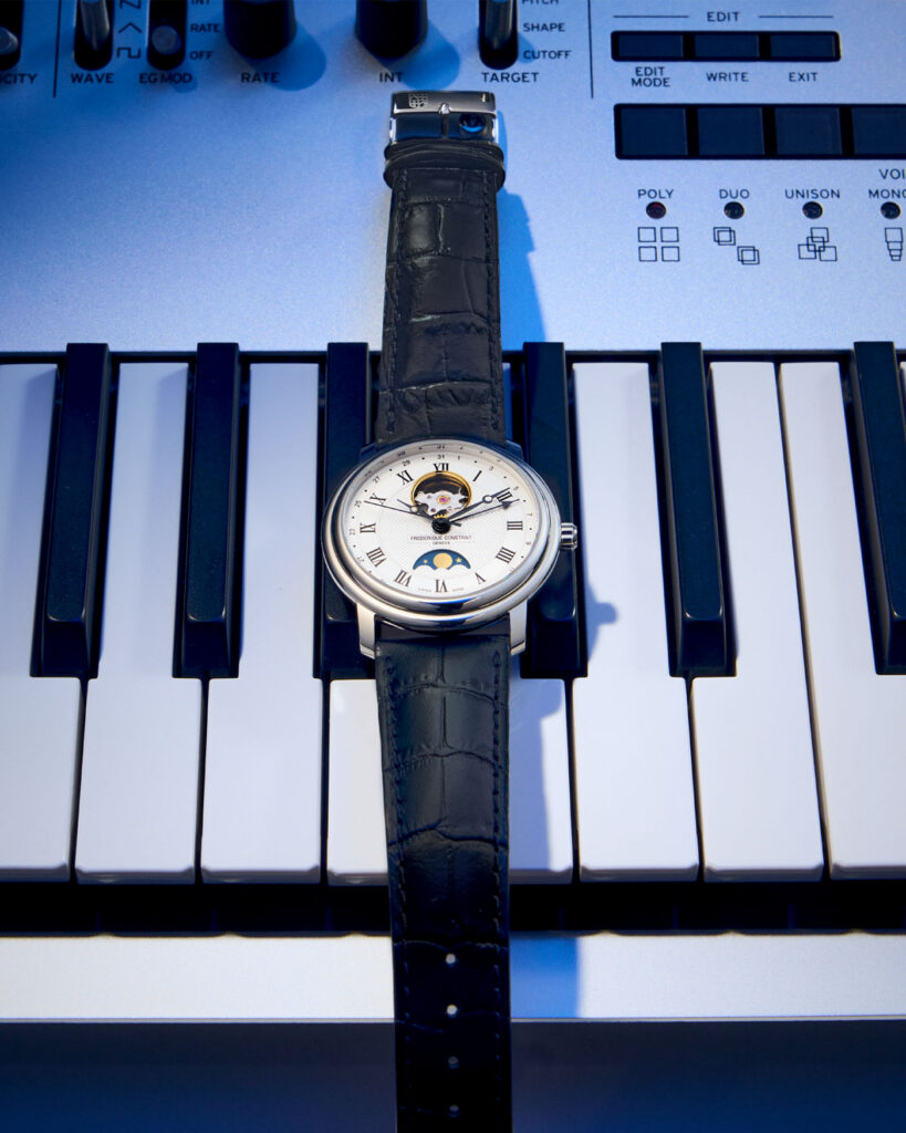 Frédérique Constant Classics Heart Beat Moonphase Date